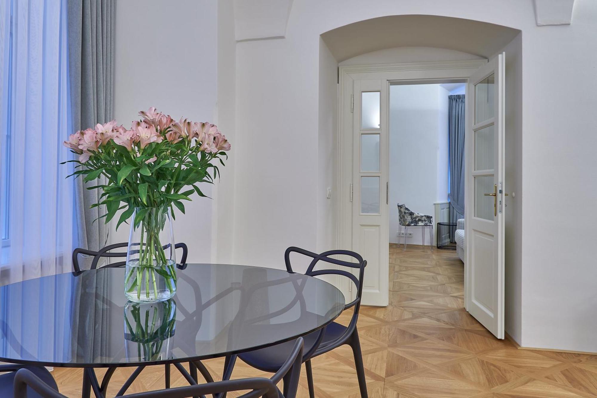 Hotel U 3 Pstrosu Praga