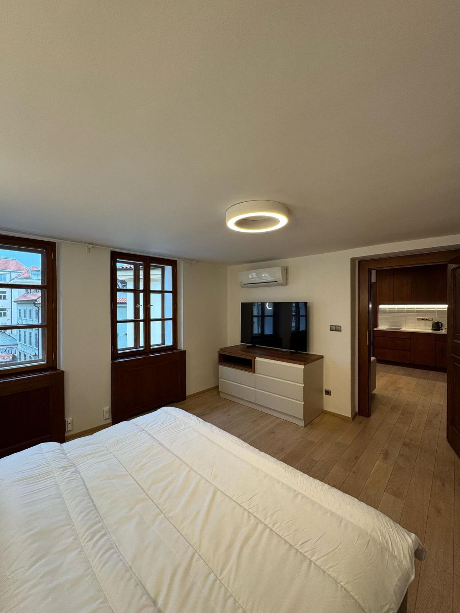 U 3 Pstrosu 4* Praga