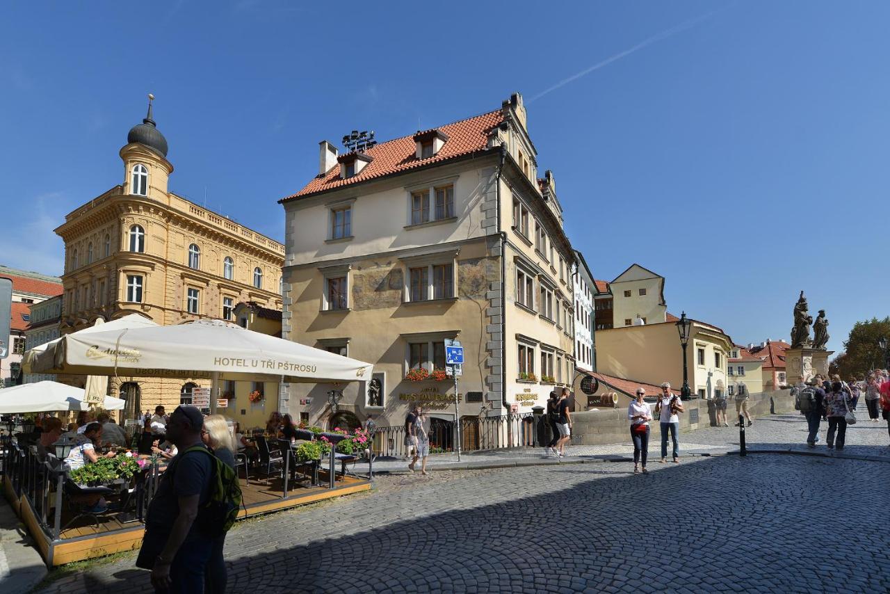 U 3 Pstrosu Hotel Praga