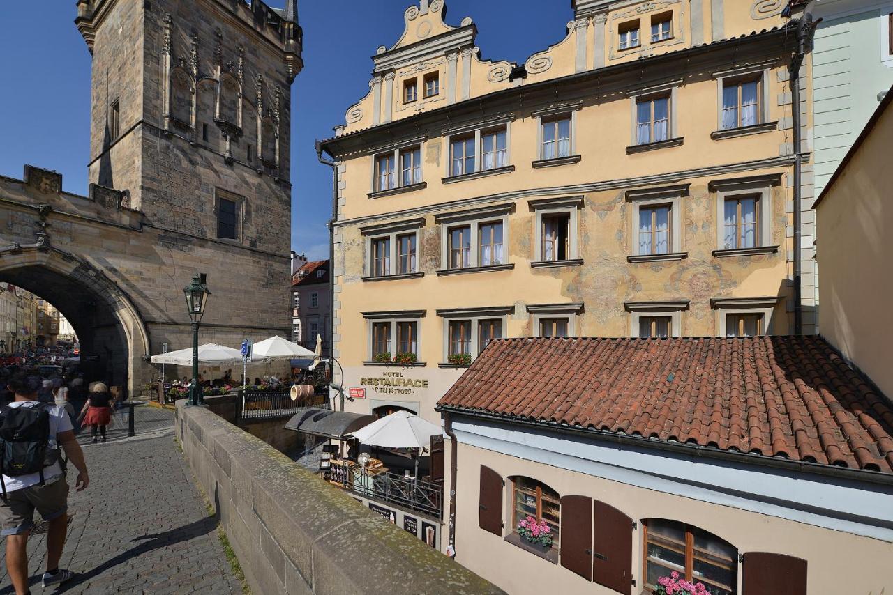 U 3 Pstrosu Praga