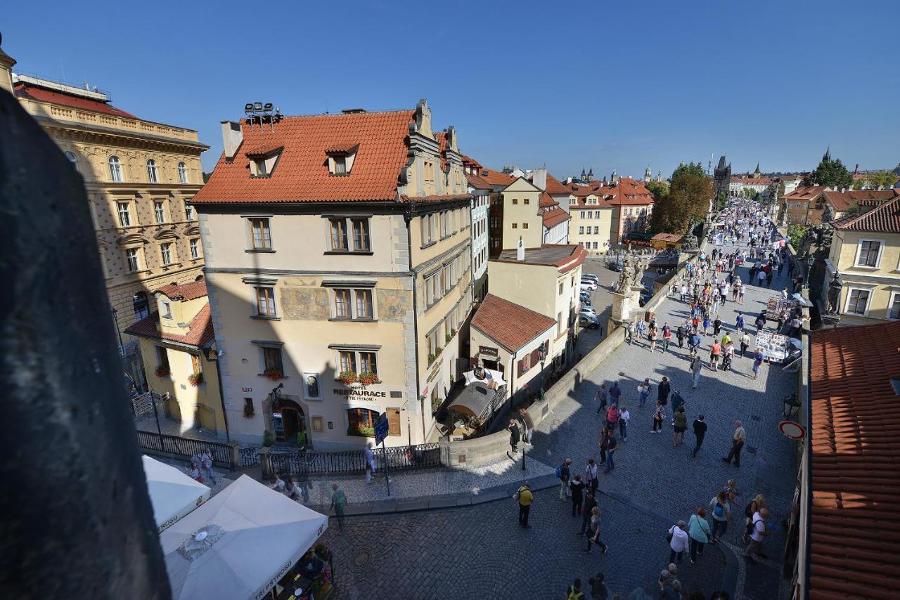 U 3 Pstrosu Hotel Praga